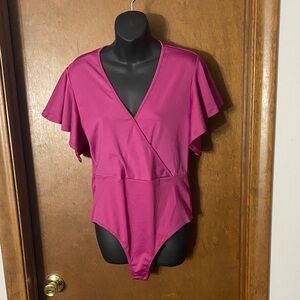 Women’s Magenta Flutter Sleeve V-Neck Bodysuit – Size XL